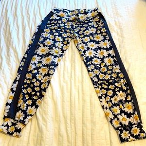 Daisy Print Cropped Yoga Pant